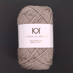 3020_Dark Linen_Recycled Bottle Yarn fra Karen Klarbæk