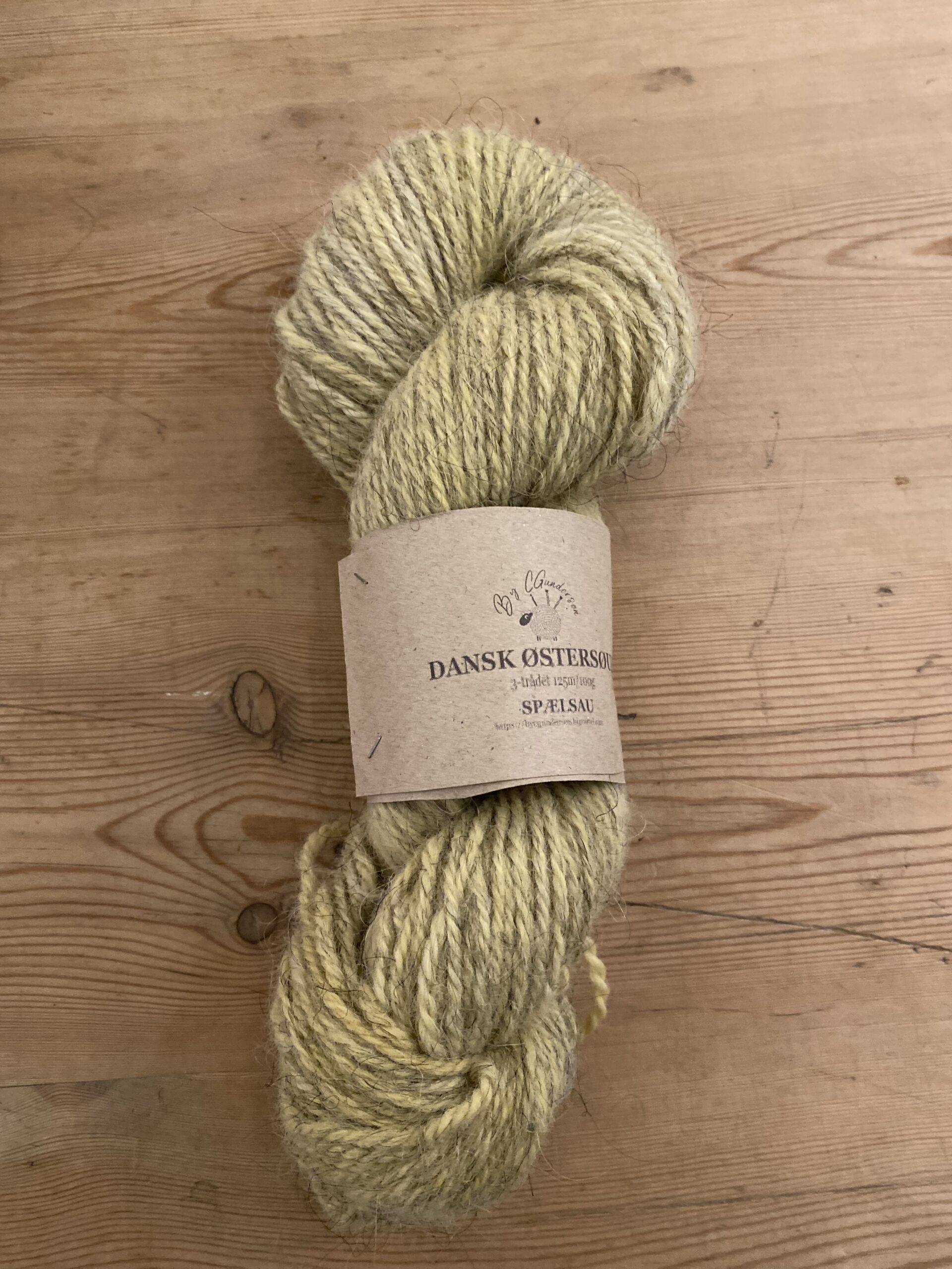 Dansk Østersøuld – 125 m/100 gr – Farve: GUL