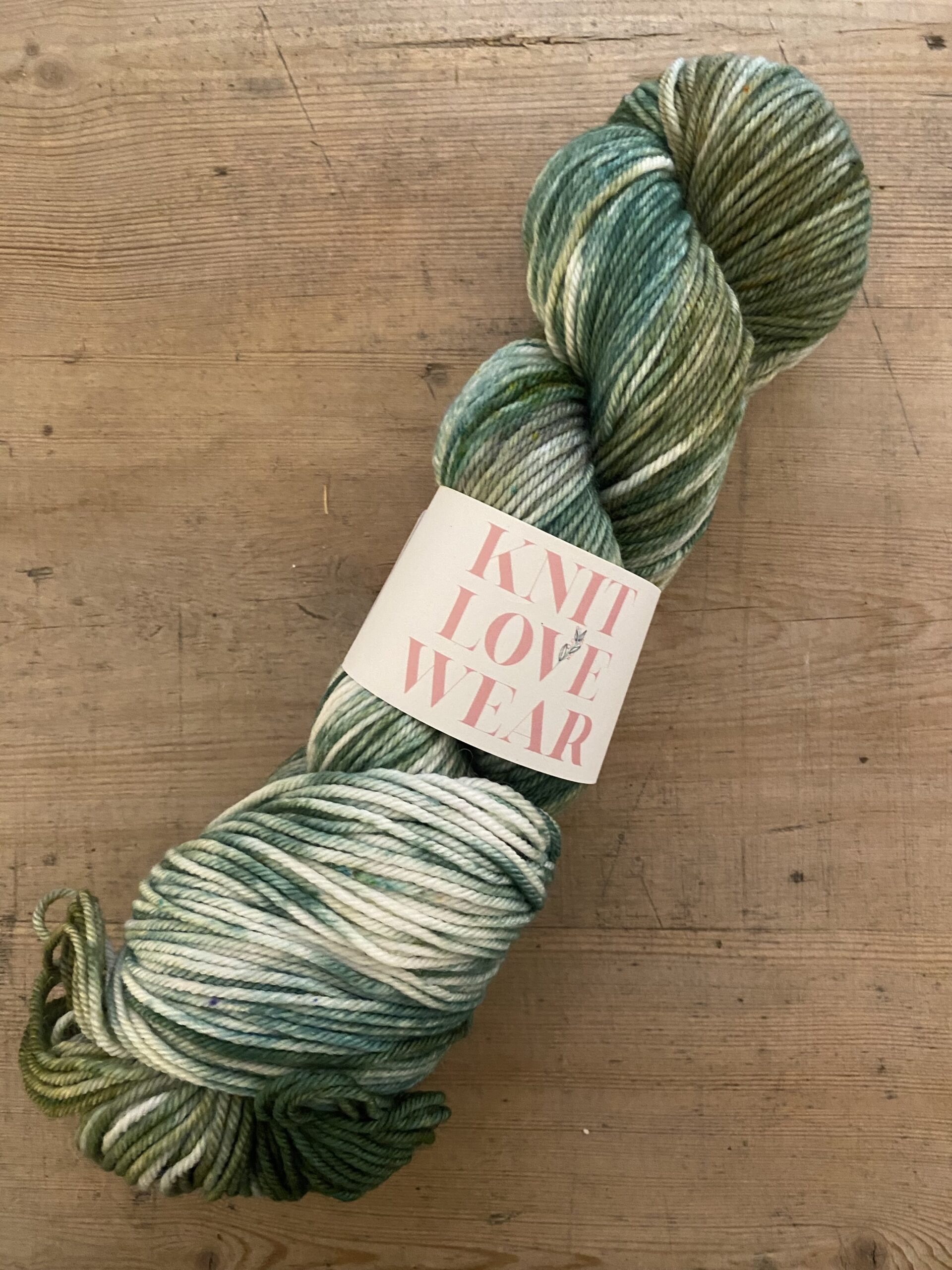 Håndfarvet Merino Sock DK – Knit Love Wear – 225 m/100 gr – Farve: ARMY