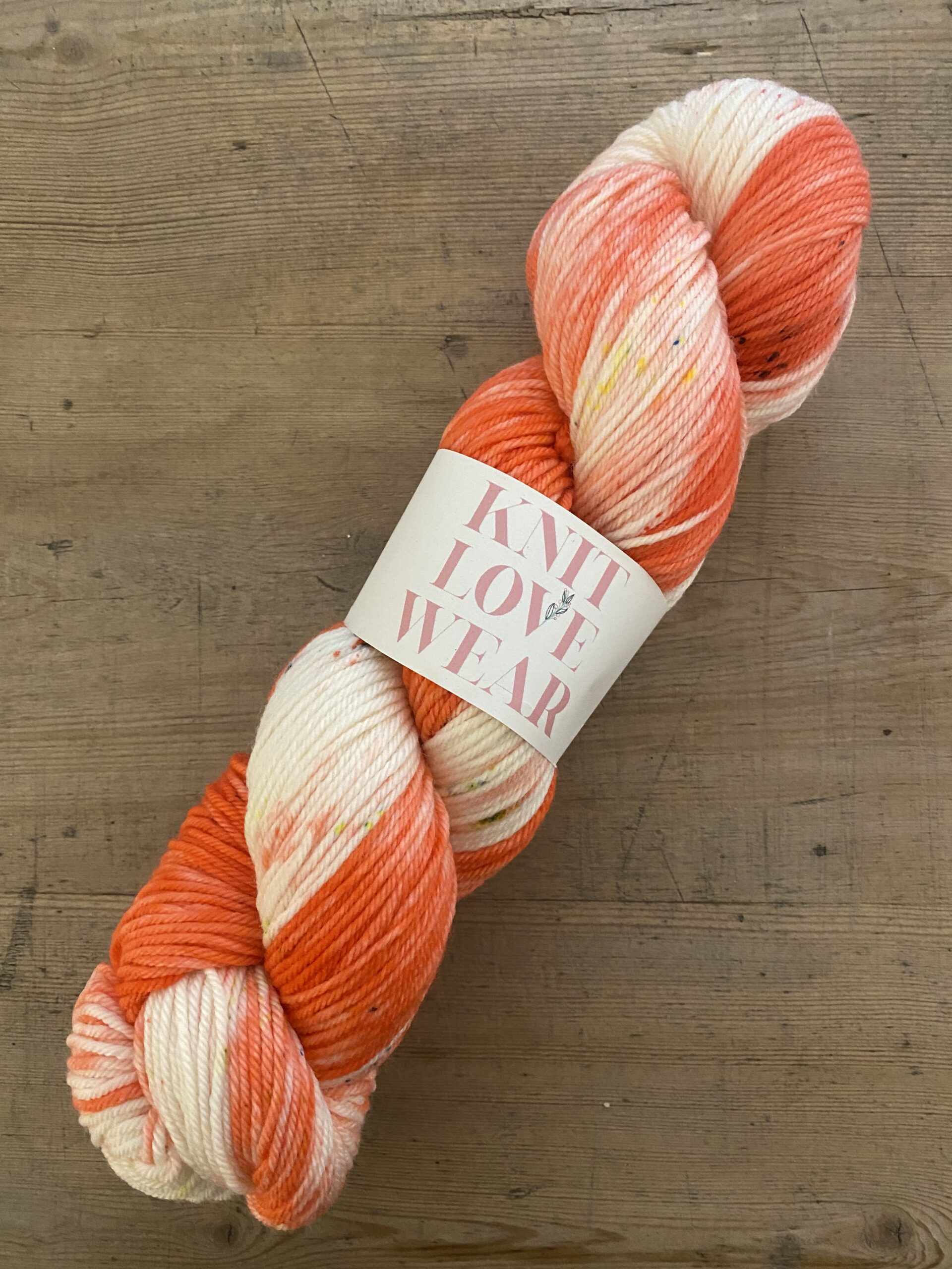 Håndfarvet Merino Sock DK – Knit Love Wear – 225 m/100 gr – Farve: FUNKY CHRISTMAS