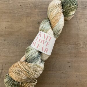 Håndfarvet Merino – Knit Love Wear – 400 m/100 gr – Farve: SILENT SPRING