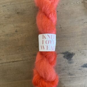 Håndfarvet Silkemohair – Knit Love Wear – 420 m/50 gr – Farve: LOLLIPOP RED