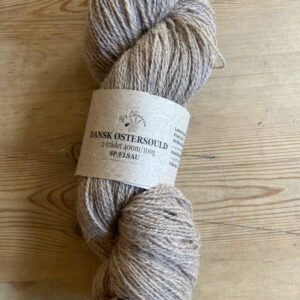 Dansk Østersøuld – 400 m/100 gr – Farve: BRUN