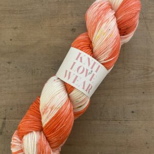 Håndfarvet Merino Sock DK – Knit Love Wear – 225 m/100 gr – Farve: FUNKY CHRISTMAS