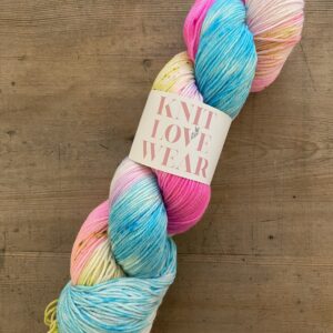 Håndfarvet Merino – Knit Love Wear – 400 m/100 gr – Farve: PARADISE