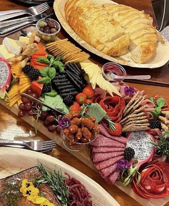 Tapas tallerken til Strikkecafé/Aftenåbent 7/6-23