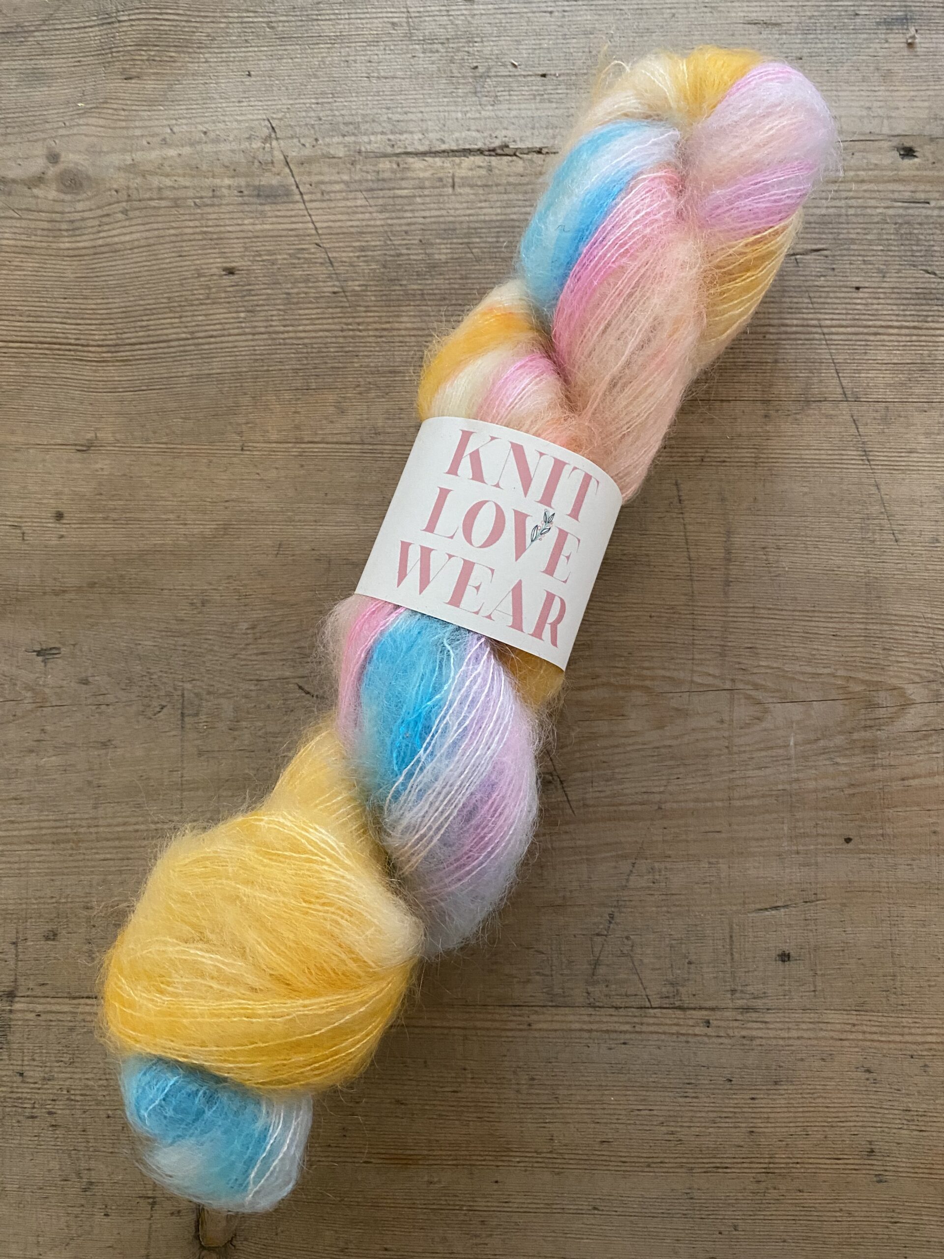 Håndfarvet Silkemohair – Knit Love Wear – 420 m/50 gr – Farve: YOUNGSTER